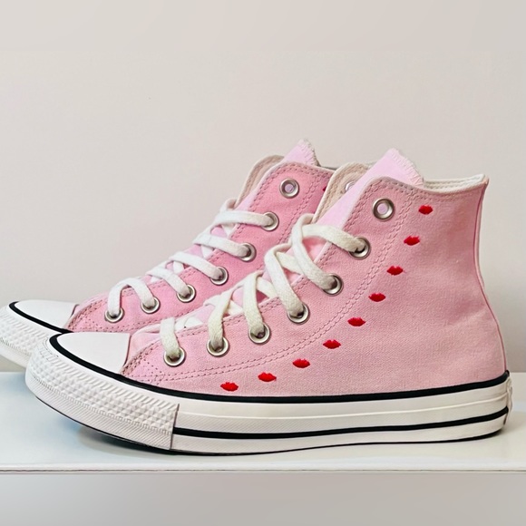 Converse Embroidered Hearts Cherry Blossom Limited Edition 6.5 - Picture 2 of 8